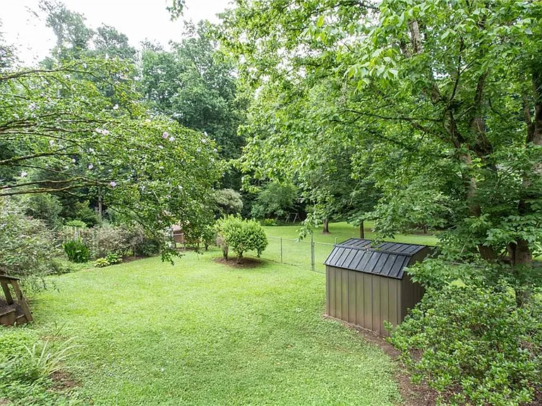 1640 Belle Isle Cir NE — Photo 27