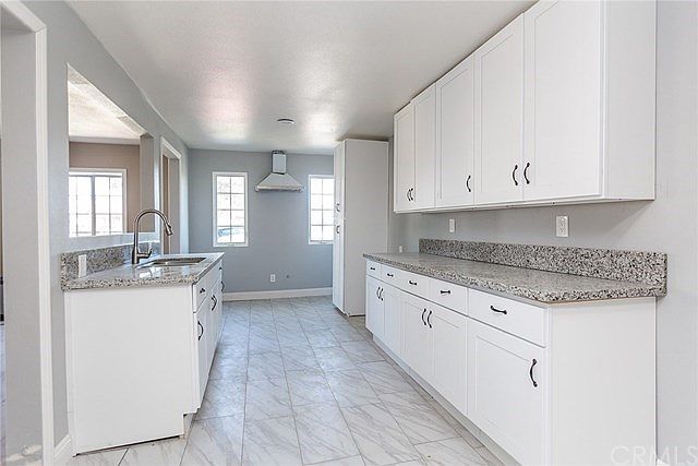 Beautifully remodeled kitchen