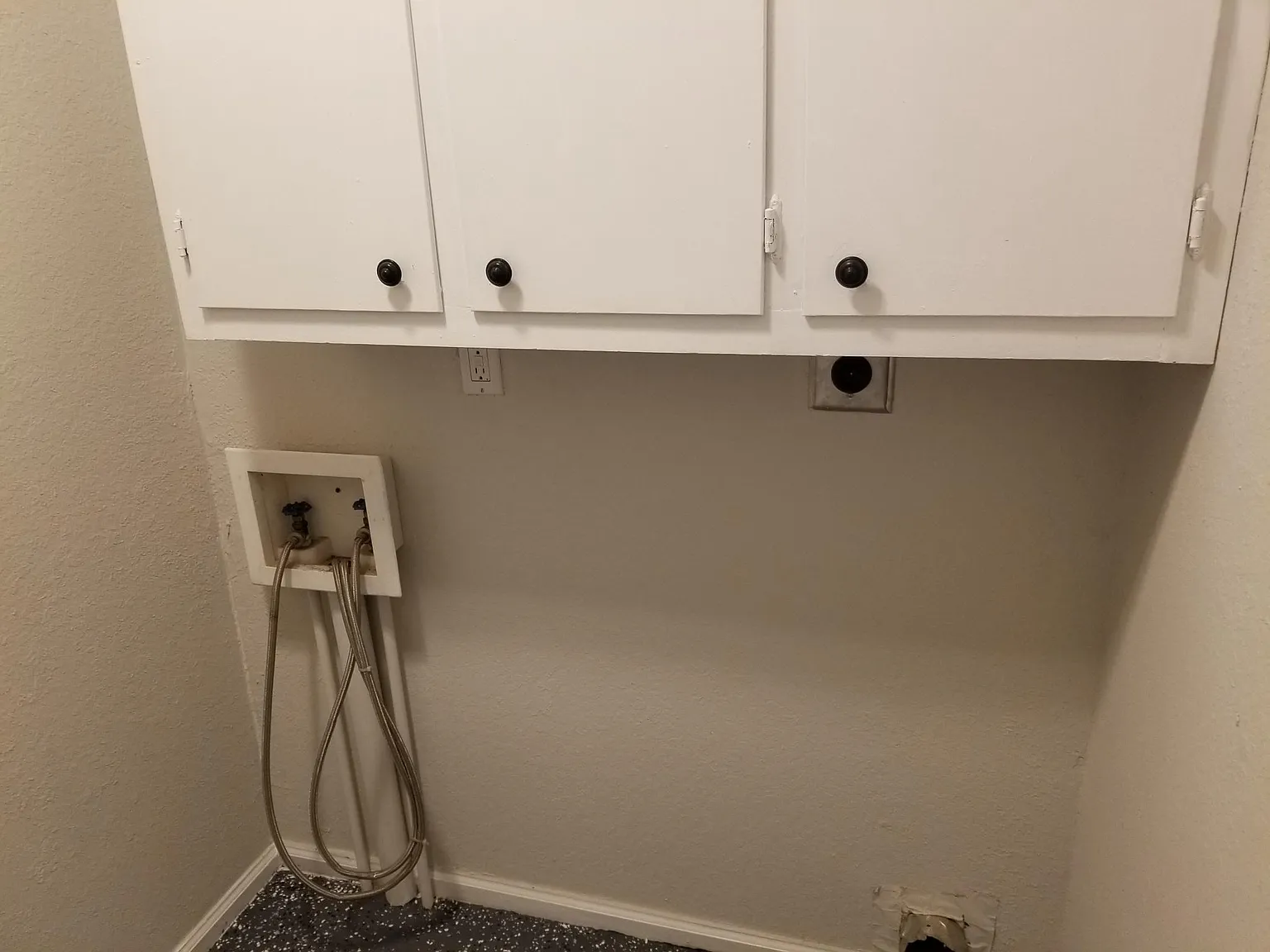 3 bed, 800 sqft, $1,050 — Photo 3