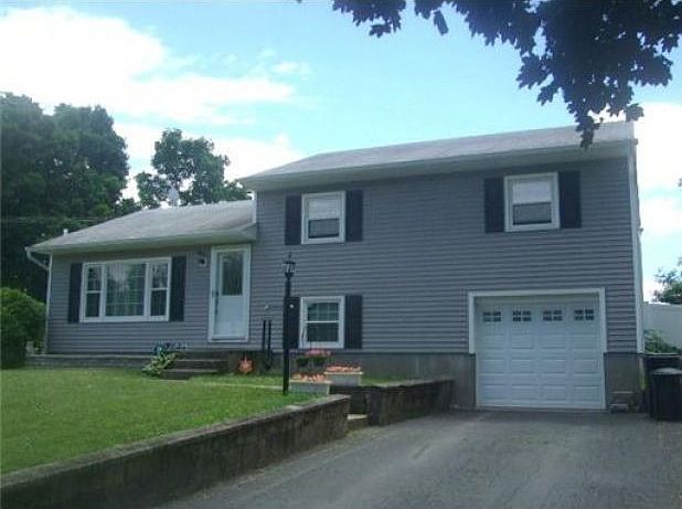 2nd image of 4 Judd Cir