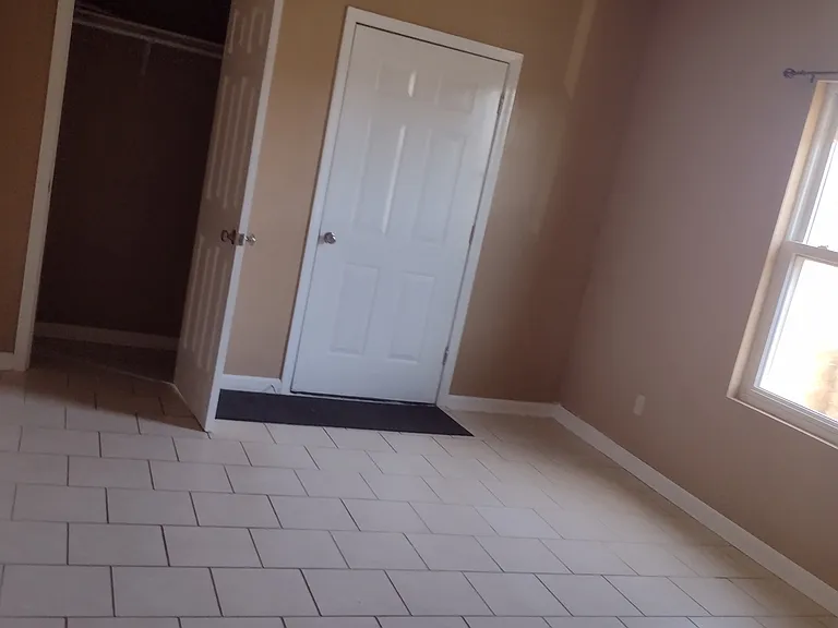 3319 Clermont Dr #3319 — Photo 8