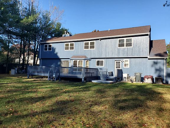 2nd image of 19 Gooseberry Ln
