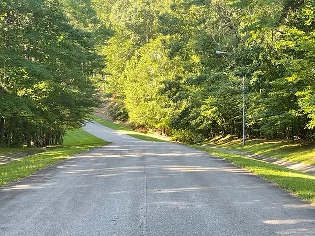 1st image of 7 Turner Ln #7