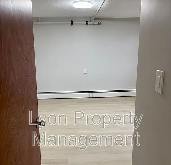 262 Illinois St #2 — Photo 6