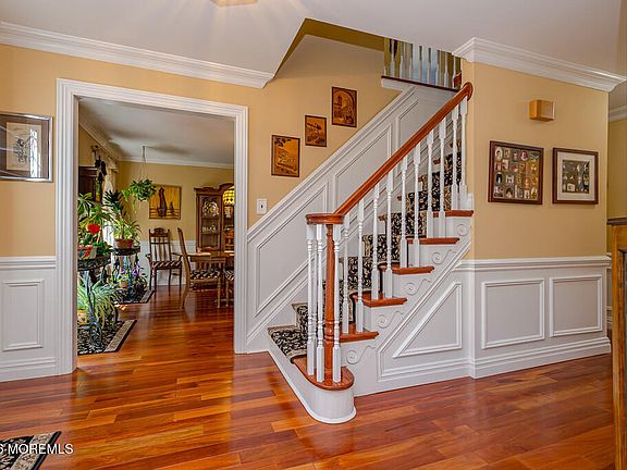 5th image of 25 Whitney Drive