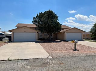 984/986 S Coral Pl, Pueblo, CO 81007