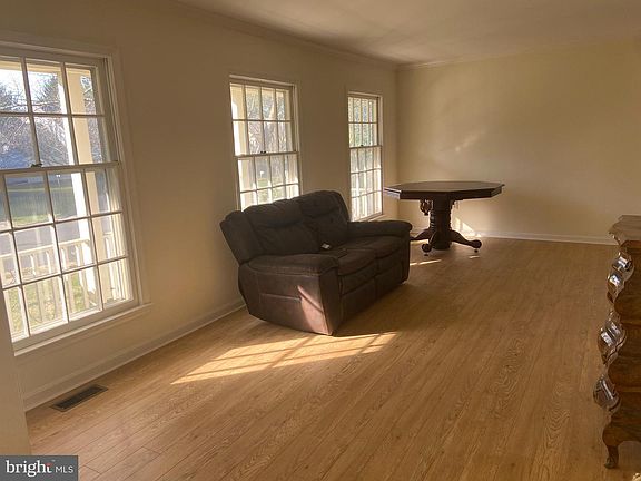 4th image of 8323 Cottage Hill Ct