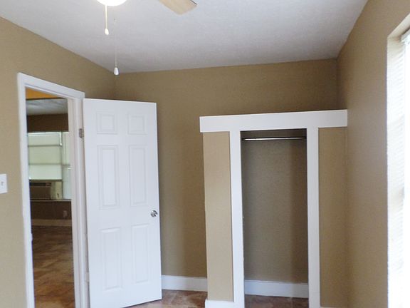5th image of 4818 Monterey St APT 1