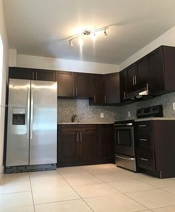 2nd image of 2140 Calais Dr