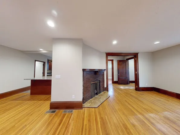 307 5th Ave SE, Minneapolis, MN 55414