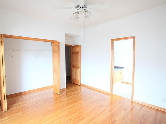 4th image of 2743 N Southport Ave #G7eqgzyen
