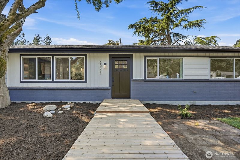 4th image of 23324 97th Avenue W