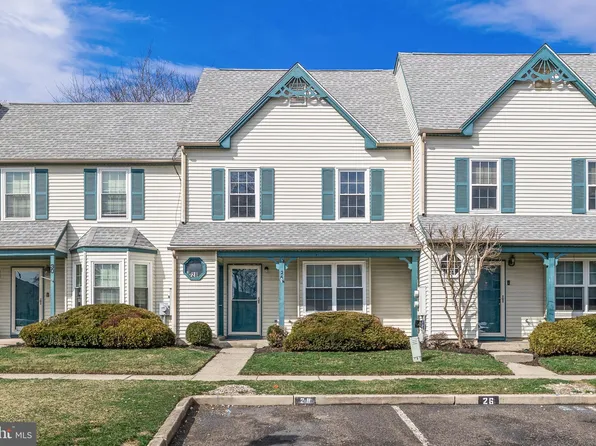 26 Knoll Dr, Blackwood, NJ 08012