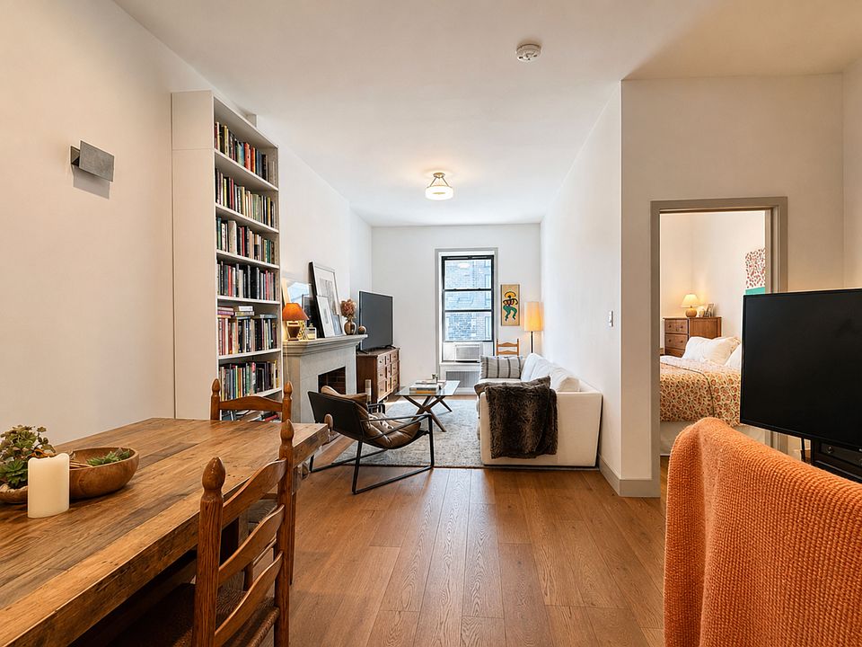 1st image of 45 W 68th St APT 4F
