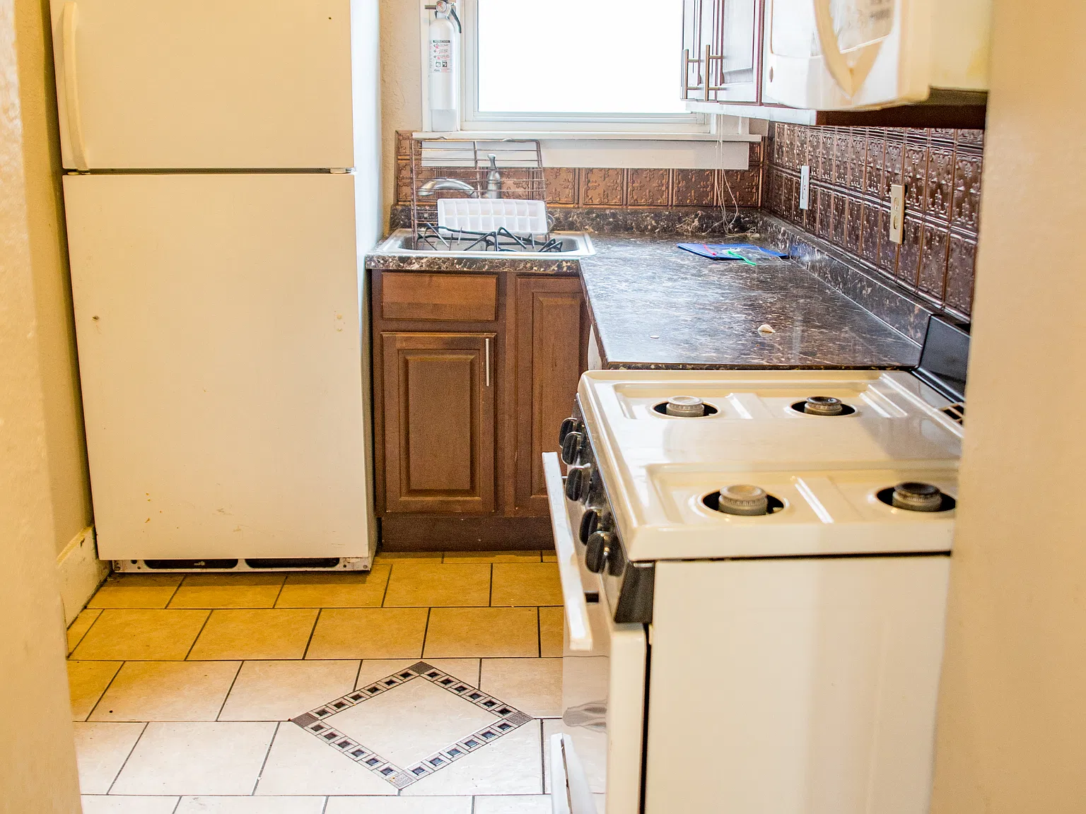 12 bed, $7,000 — Photo 4