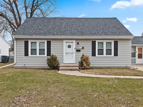 3107 S Webster Ave, Green Bay, WI 54301