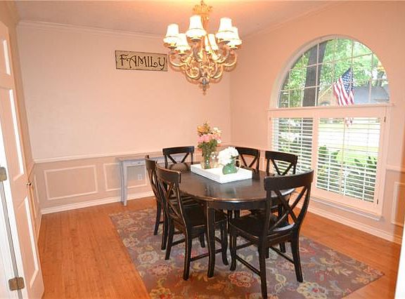 5th image of 826 Royal Birkdale Dr