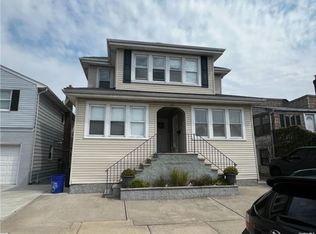 335 E Walnut St, Long Beach, NY 11561