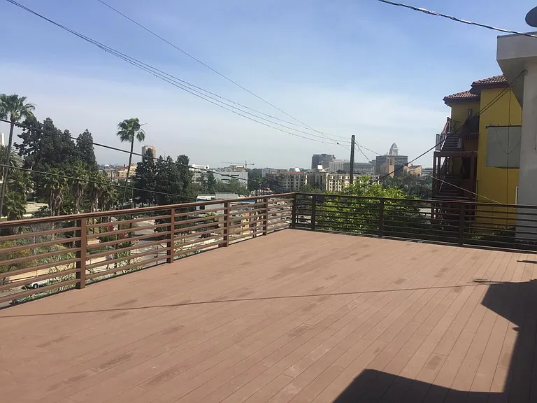1131 Sunvue Pl — Photo 4