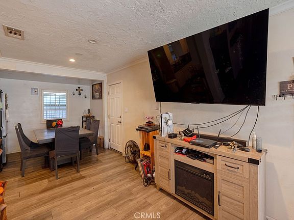 3rd image of 13360 Kelowna St