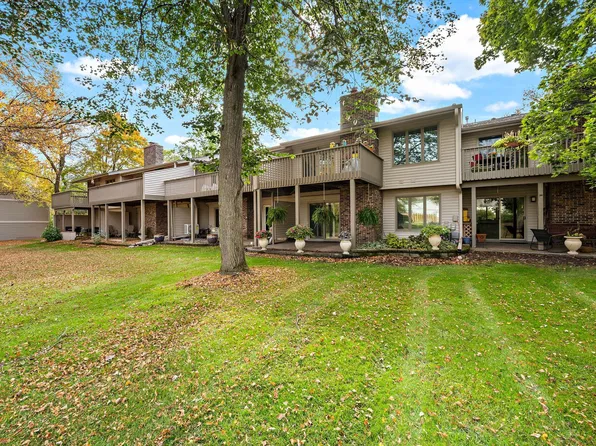 6304 Red Fox Ln, Edina, MN 55436