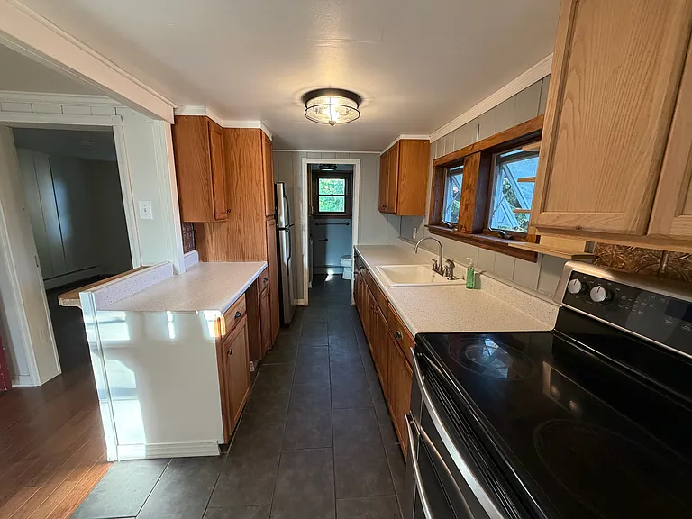 10 Dusinberre Rd — Photo 4