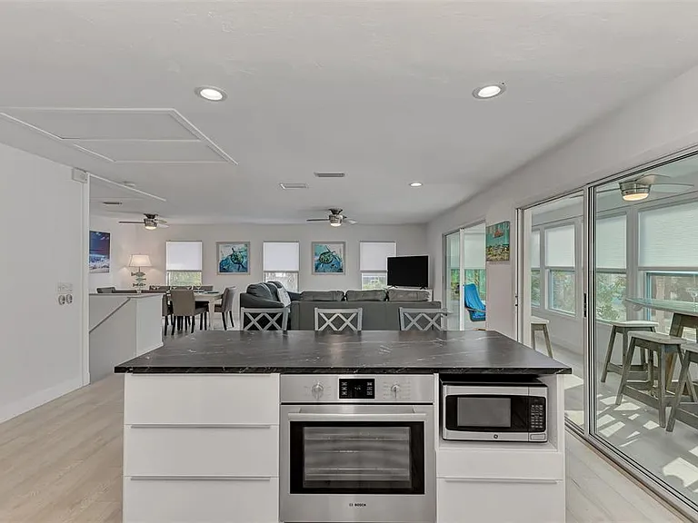5516 Avenida Del Mare — Photo 23