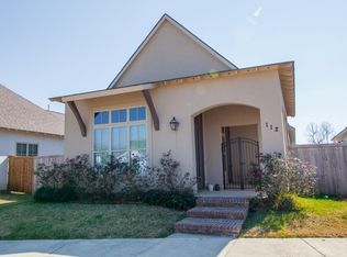 112 La Serre Ln, Lafayette, LA 70507
