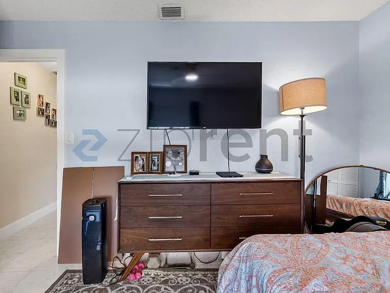 5140 NW 11th Dr — Photo 35