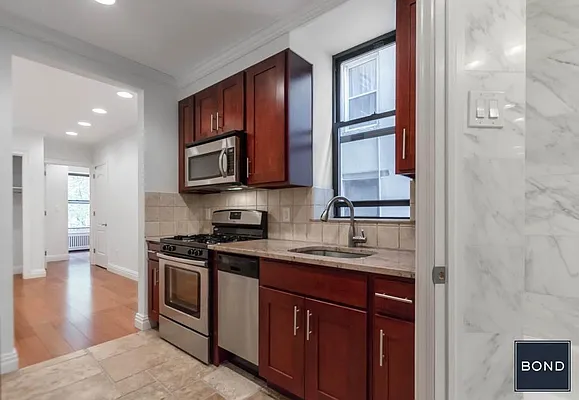 Rented by Bond New York | media 1