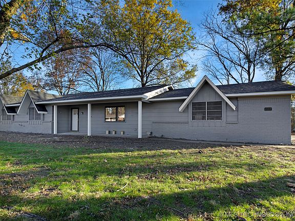 2nd image of 1008 SE 15th St