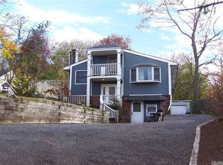 64 Ridgewood Ave, Selden, NY 11784