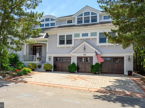 100 Essex Ave, Beach Haven, NJ 08008