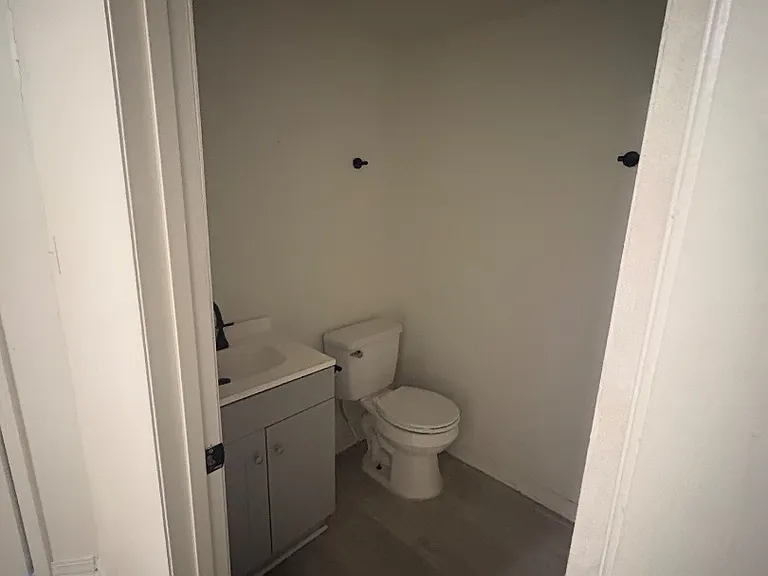 Unit Photo