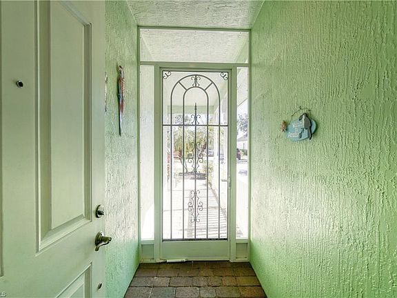 4th image of 15343 Yellow Wood Dr