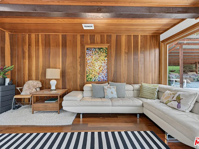 1738 Topanga Skyline Dr — Photo 4