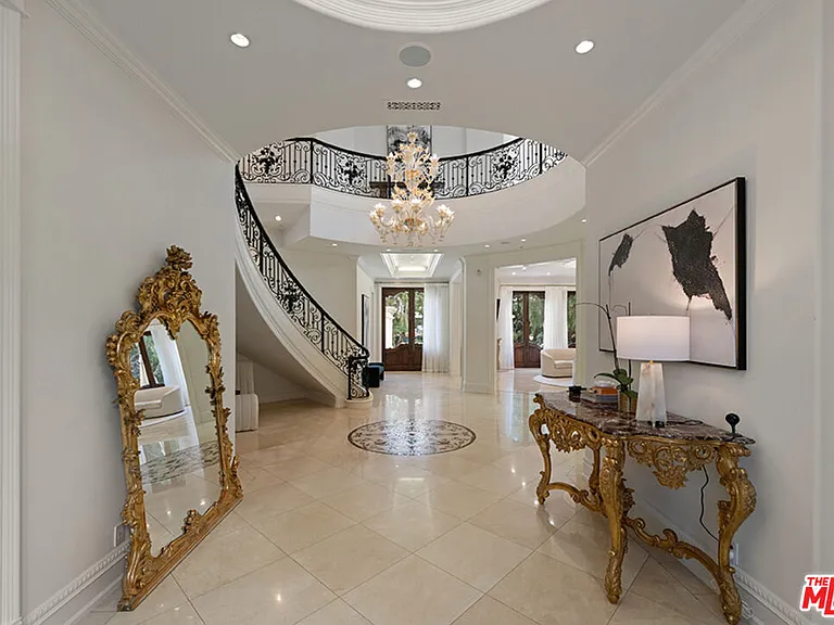 1021 N Crescent Dr — Photo 17