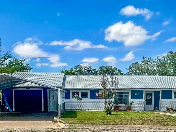 600 Burns Ave, Brady, TX 76825