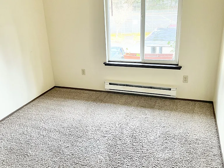 Westlakes Apartments — Photo 20