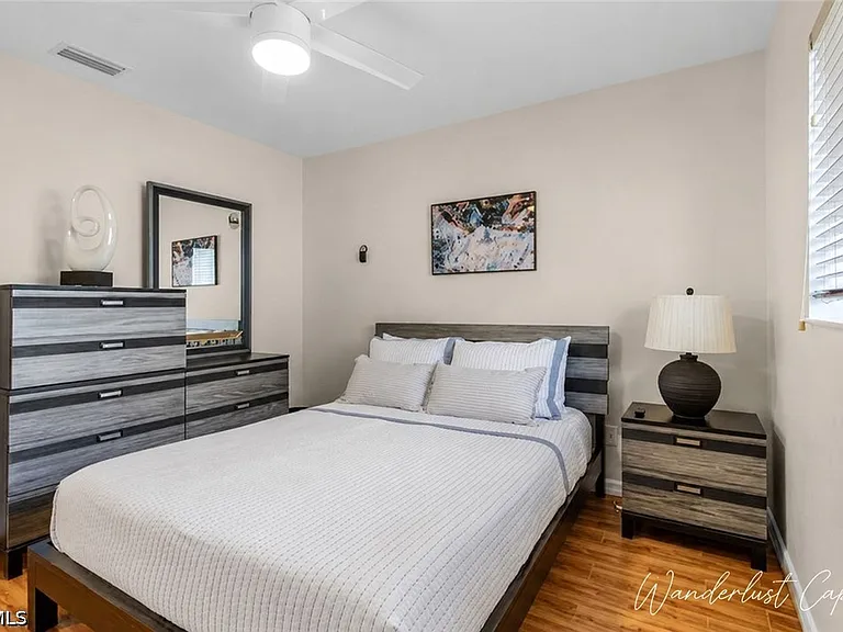 4413 SW 10th Ave — Photo 18