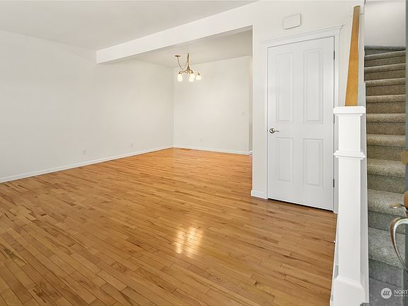 4th image of 35327 SE Kinsey Street #601