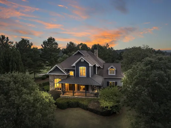 1399 Currahee Club Dr, Toccoa, GA 30577