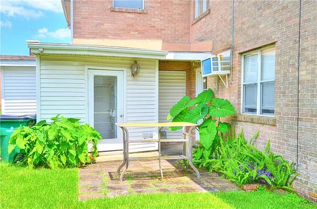 318 Ridgelake Dr #2 — Photo 9