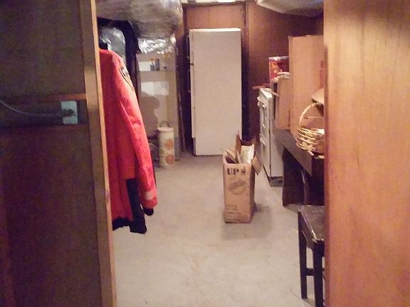 3rd image of 742 Wilcox Ave