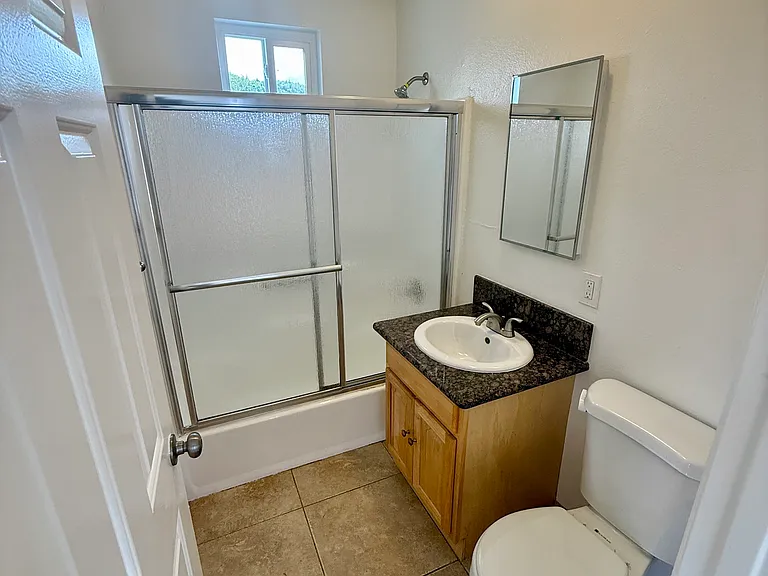 2725 Calle Del Comercio #B — Photo 8