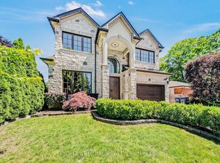 484 Avonwood Dr, Mississauga, ON L5G1Y9