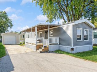 728 Dartmoor Dr, Waukee, IA 50263