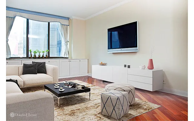 Rented by Douglas Elliman | media 21