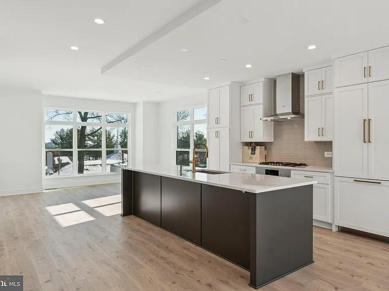 2106 Tysons Ridgeline Rd — Photo 7
