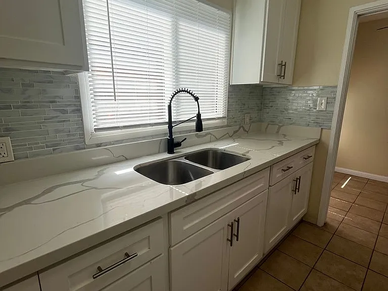 5223 E Carson St — Photo 11